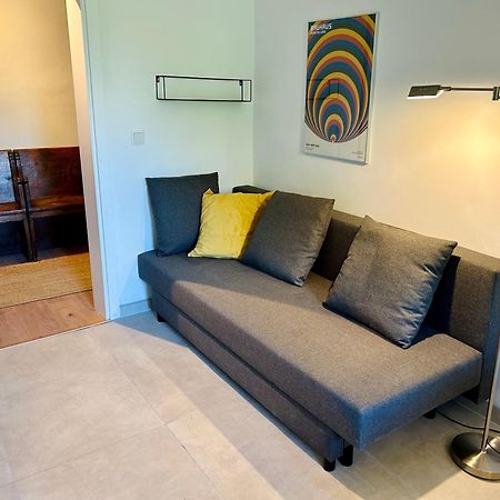 Feelslikehome - Urbane Altbauwohnung Mit Dachterasse& Parkplatz Bochum Exterior foto